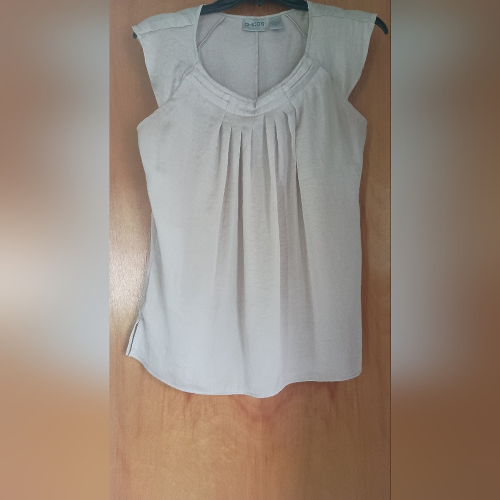Chicos Cream Pleated Blouse